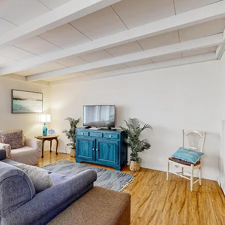 Sailaway Cabin A
